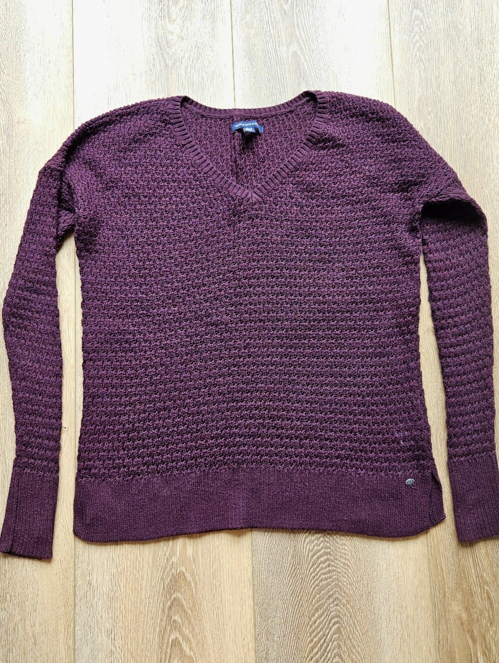 American Eagle Dark Purple V-Neck Waffle Knit Long Sleeve Pullover Sweater Top